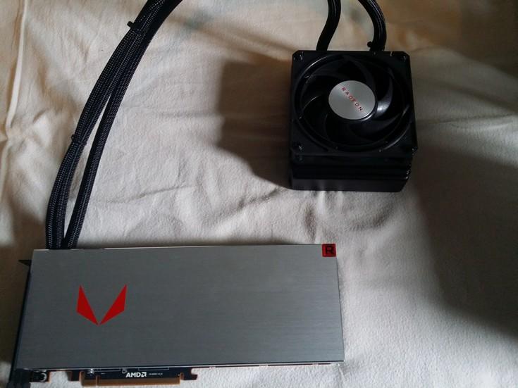 Radeon Vega 64 Liquid Cooled Edition разобрали и запечатлели внутреннее строение