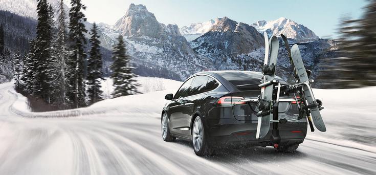 Tesla Model X подешевела на 3000 долларов