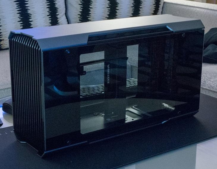 В корпусах Phanteks Project 217 и 217S видеокарта не подключена напрямую к системной плате