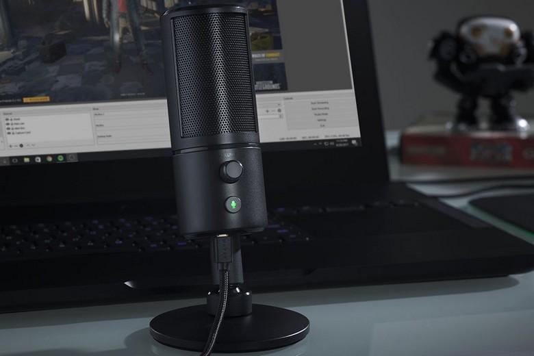 Razer представила web-камеру Kiyo и микрофон Seiren