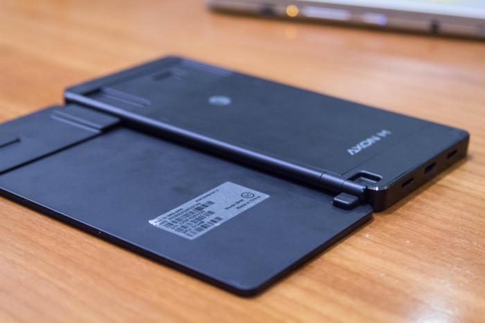 ZTE представила складной смартфон Axon M