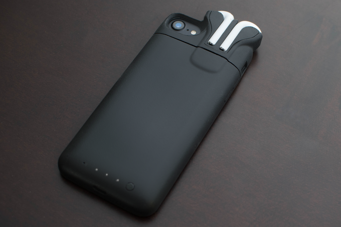 Чехол PodCase позволяет не думать о том, куда деть AirPods