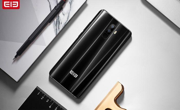 Смартфоны Elephone U и U Pro получили изогнутые дисплеи AMOLED, как у флагманов Samsung, поставщиком которых выступает BOE, фото 1