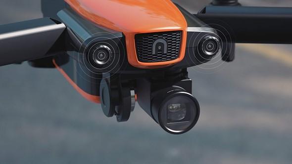 По части камеры и пульта управления EVO превосходит изделие DJI