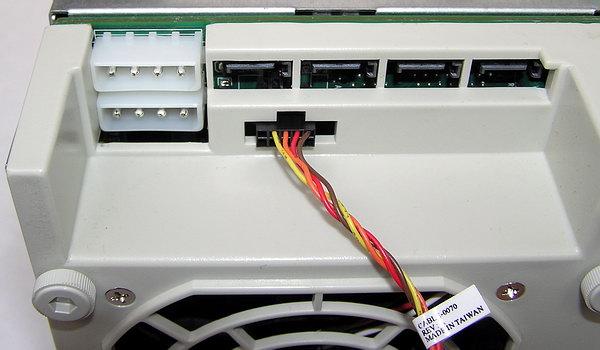 Adaptec Serial ATA RAID 2410SA Enclosure Kit, фото 25