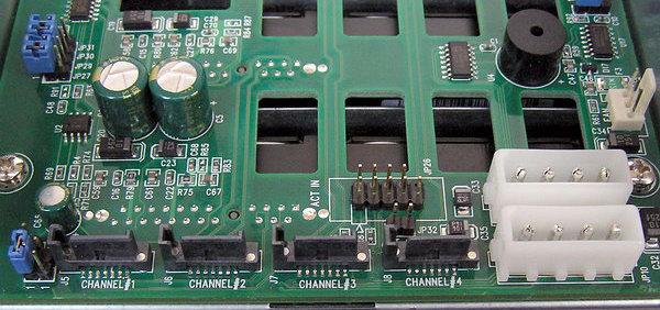 Adaptec Serial ATA RAID 2410SA Enclosure Kit, фото 21
