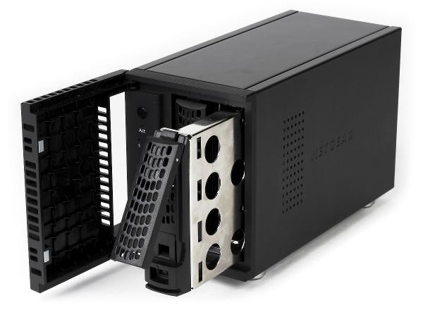 Внешний вид Netgear ReadyNAS 312 Внешний вид Netgear ReadyNAS 312