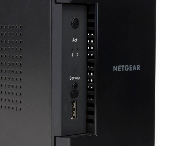 Внешний вид Netgear ReadyNAS 312 Внешний вид Netgear ReadyNAS 312