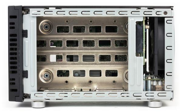 Конструкция Netgear ReadyNAS 312 Конструкция Netgear ReadyNAS 312