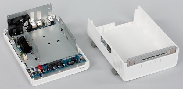 Конструкция QNAP TS-251C Конструкция QNAP TS-251C