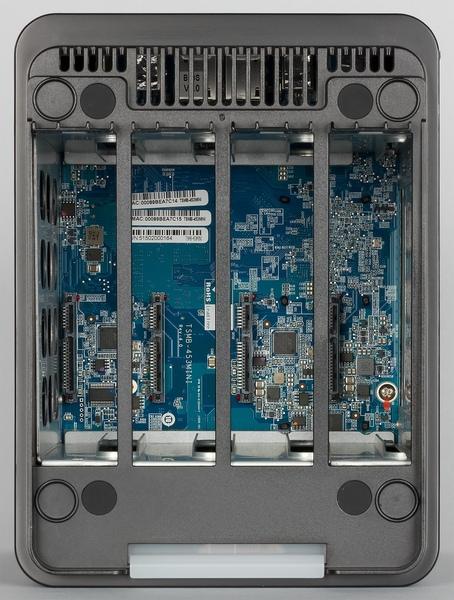 Внешний вид QNAP TS-453mini