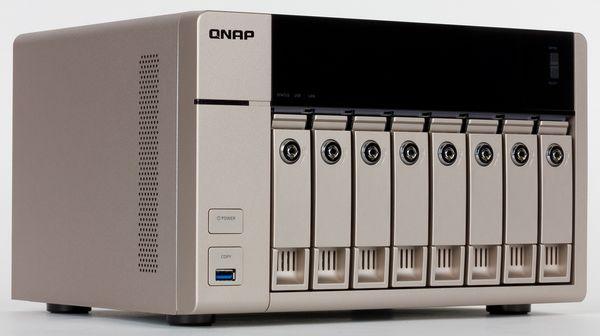 Внешний вид QNAP TVS-863+ Внешний вид QNAP TVS-863+