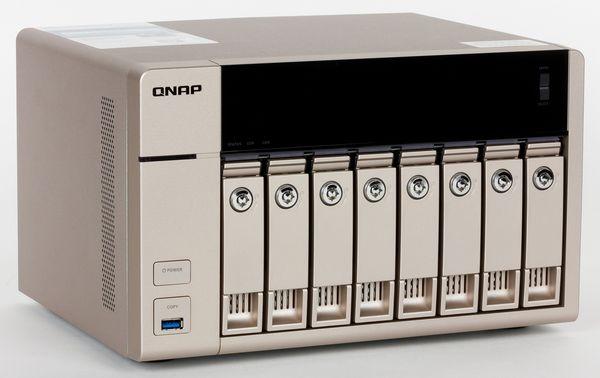 Внешний вид QNAP TVS-863+ Внешний вид QNAP TVS-863+