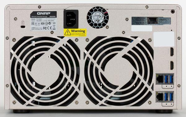 Внешний вид QNAP TVS-863+ Внешний вид QNAP TVS-863+