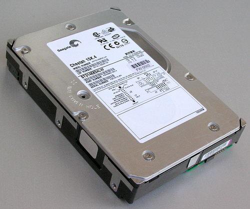 Maxtor Atlas 15K II против Seagate Cheetah 15K.4, фото 2