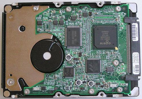 Maxtor Atlas 15K II против Seagate Cheetah 15K.4, фото 3