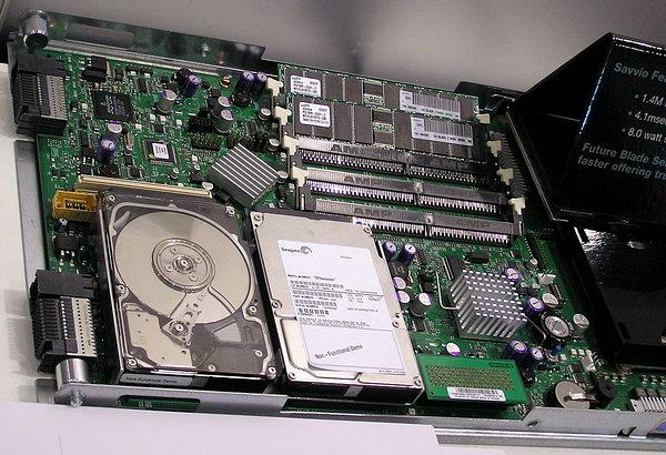 Seagate Savvio 10K.1: мал, да удал, фото 8