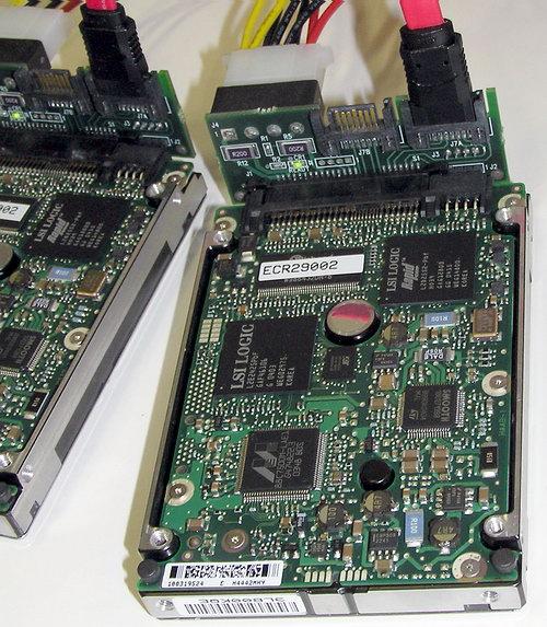 Seagate Savvio 10K.1: мал, да удал, фото 13