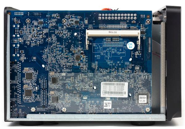 Конструкция Synology DS1513+