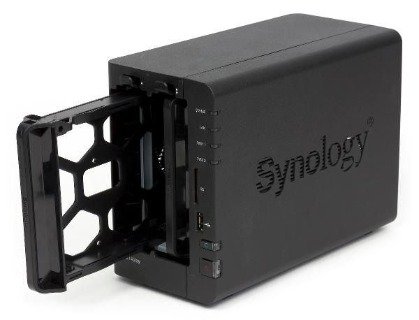 Внешний вид Synology DS214play Внешний вид Synology DS214play