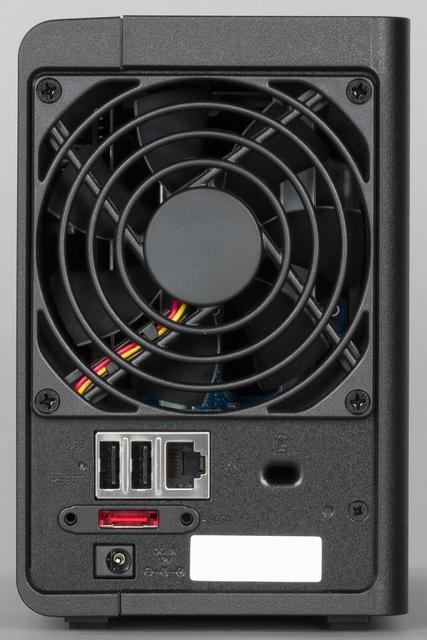 Внешний вид Synology DS216+ Внешний вид Synology DS216+