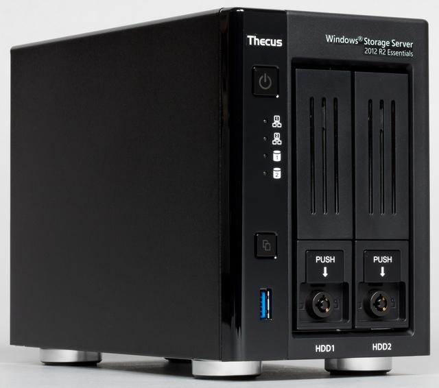 Внешний вид сетевого накопителя Thecus W2810Pro