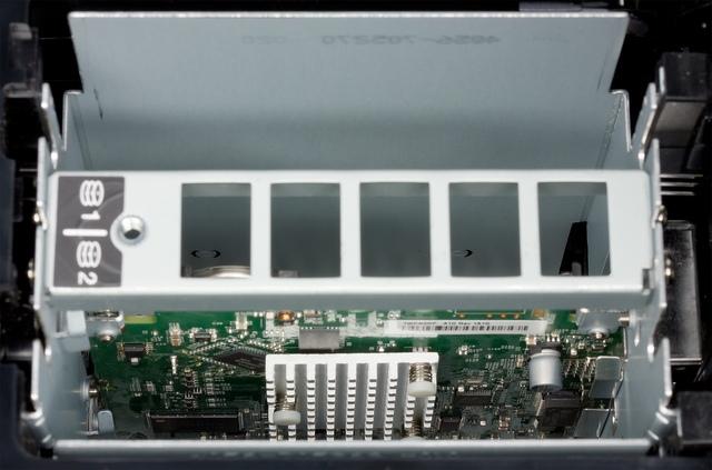 Конструкция сетевого накопителя WD My Cloud EX2 Ultra