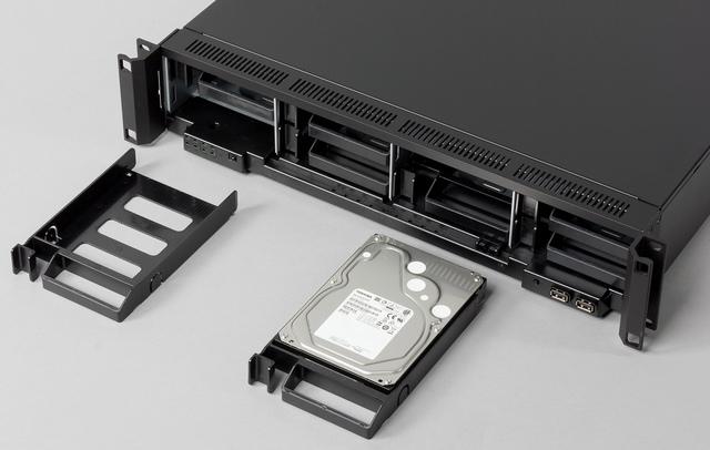 Внешний вид видеорегистратора Idis DR-8364 Внешний вид видеорегистратора Idis DR-8364