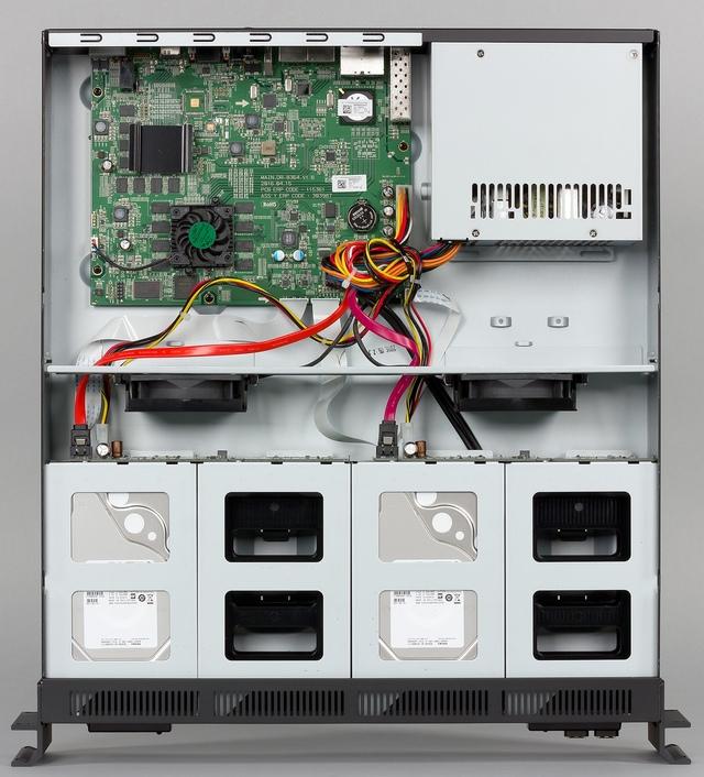 Конструкция видеорегистратора Idis DR-8364 Конструкция видеорегистратора Idis DR-8364