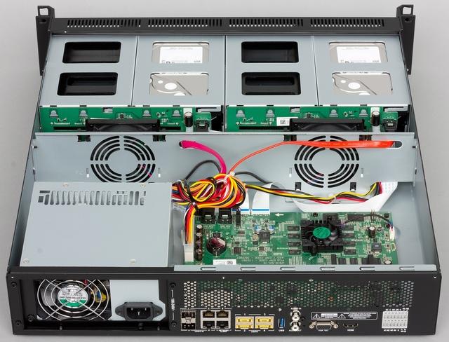 Конструкция видеорегистратора Idis DR-8364 Конструкция видеорегистратора Idis DR-8364