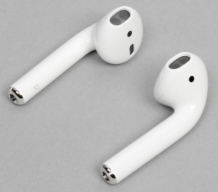 Беспроводные наушники Apple AirPods