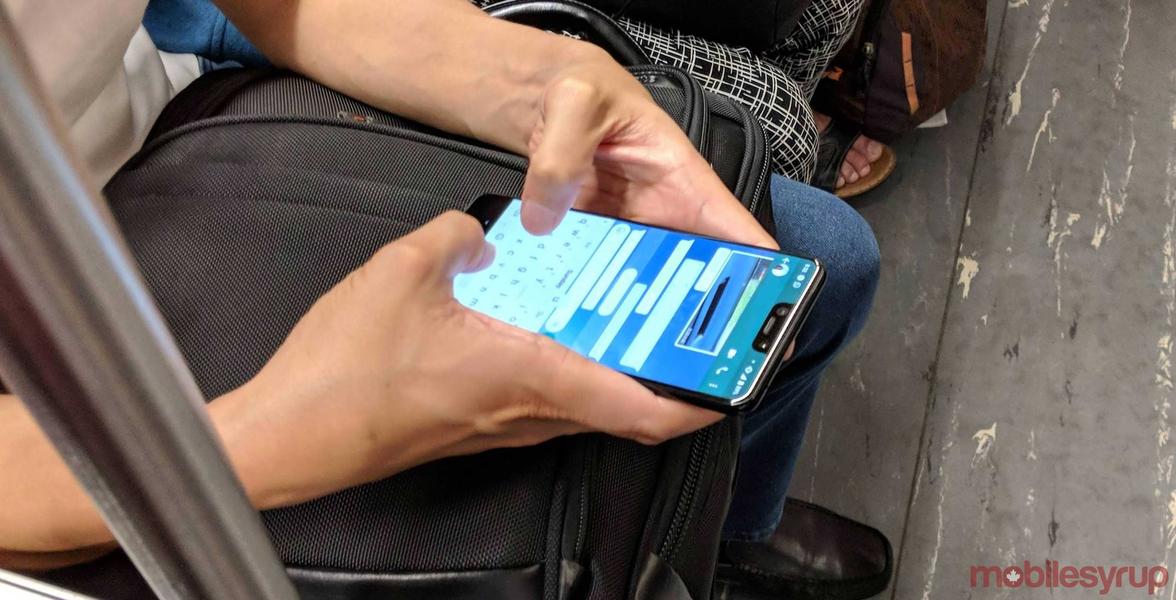 Смартфон Google Pixel 3 XL снова замечен в общественном транспорте, фото 1