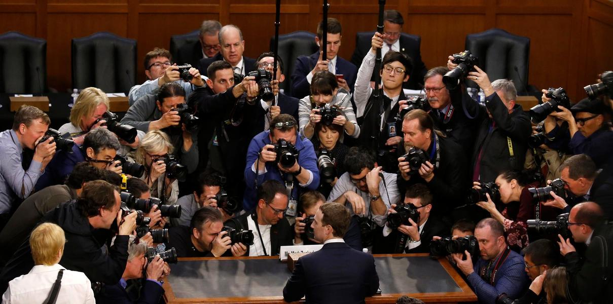 Facebook в течение долгих лет незаконно предоставляла Apple, Samsung, Microsoft и прочим компаниям персональные данные своих пользователей