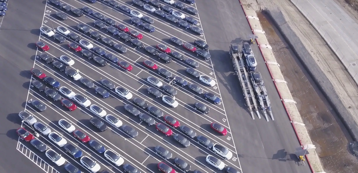 Tesla начинает «моментальную доставку» электромобилей Model 3