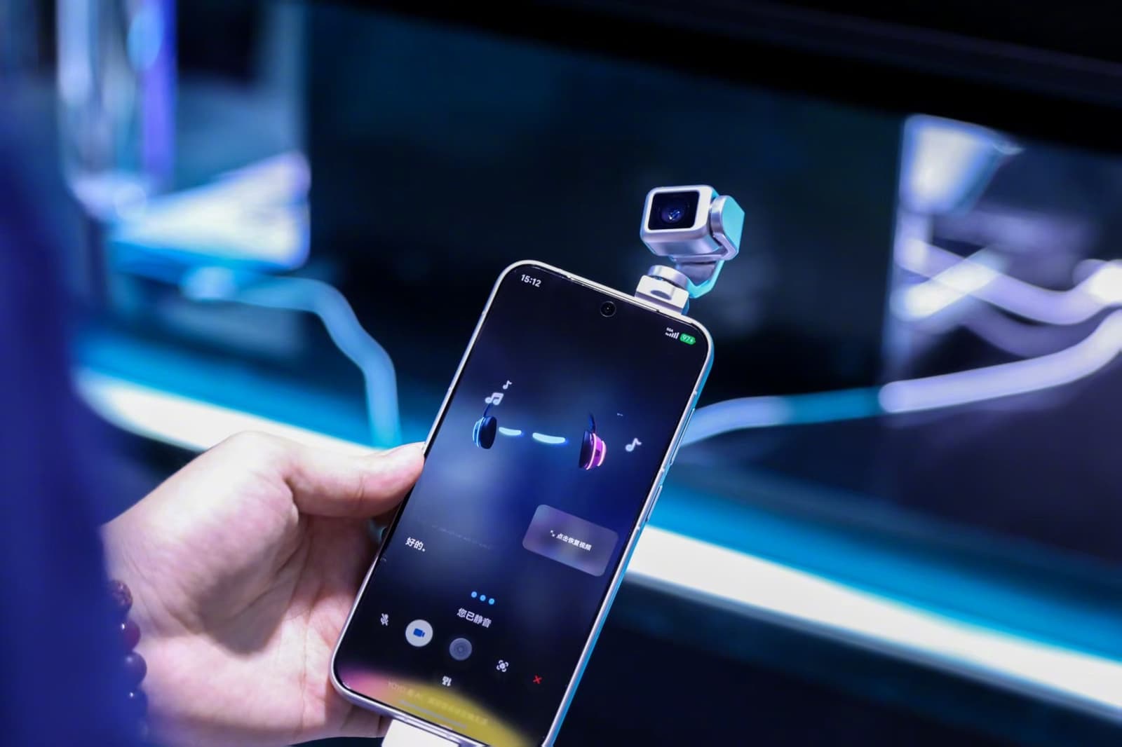 Ни один Honor не вызывал такой ажиотаж: Honor Robot Phone собрал больше предзаказов, чем все предыдущие флагманы