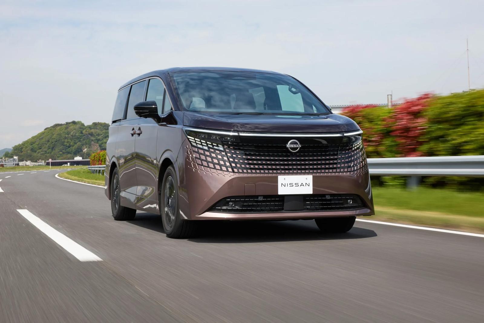 Прощай, Toyota Alphard? Представлен совершенно новый Nissan Elgrand: гибридная система, полный привод, адаптивная подвеска и особо комфортный салон