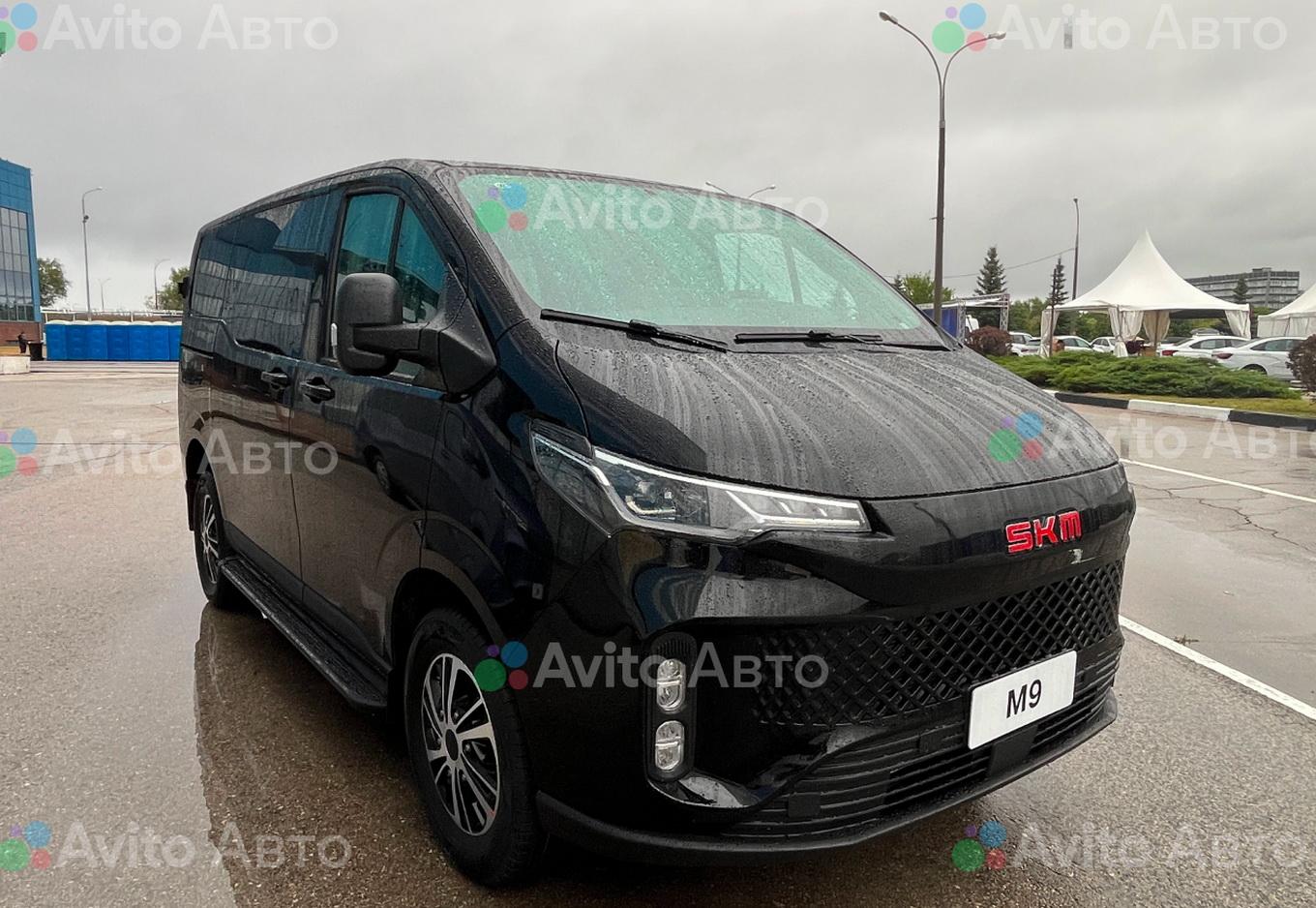 Новый минивэн АвтоВАЗа с 9-ступенчатым «автоматом» и 2,0-литровым мотором оценили в 5,1 млн рублей. Раскрыта стоимость SKM M9