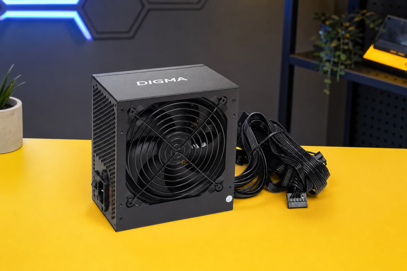 Обзор блока питания Digma DPSU-550W-WH