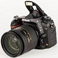 Полнокадровая зеркалка с откидным экраном Nikon D750 и два FX-объектива: