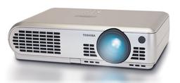 Toshiba представляет на российском рынке новые проекторы — TLP-S70 и TLP-S71