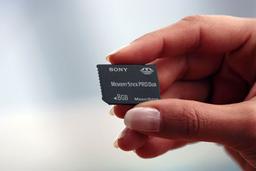 8-Гб карточки Memory Stick Pro Duo — ждем в России