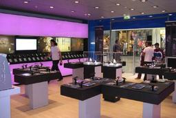 Nokia открывает еще один интерактивный фирменный салон