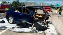 На Tesla подали в суд из-за аварии со смертельным исходом, в которой электромобиль Model X с включенным автопилотом врезался в ограждение