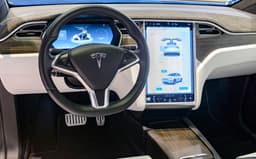 Tesla не считает себя виноватой в недавней аварии со смертельным исходом