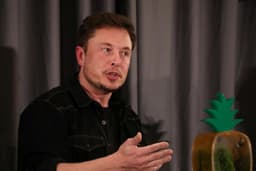 Маск признал наличие проблемы с тормозами в Tesla Model 3