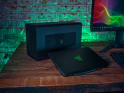 Razer Core X — корпус для внешней 3D-карты, вмещающий трехслотовые модели