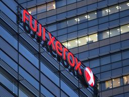 Сделка между Xerox и Fujifilm приостановлена из-за иска акционеров первой
