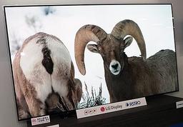 У NHK готов 88-дюймовый дисплей OLED 8K