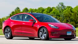 После обновления прошивки Tesla Model 3 тормозит лучше и получает рекомендацию Consumer Reports