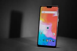 Новое название технологии быстрой зарядки OnePlus понравится фанатам Star Trek